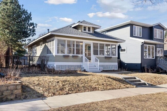 property at 1738 Palace Ave