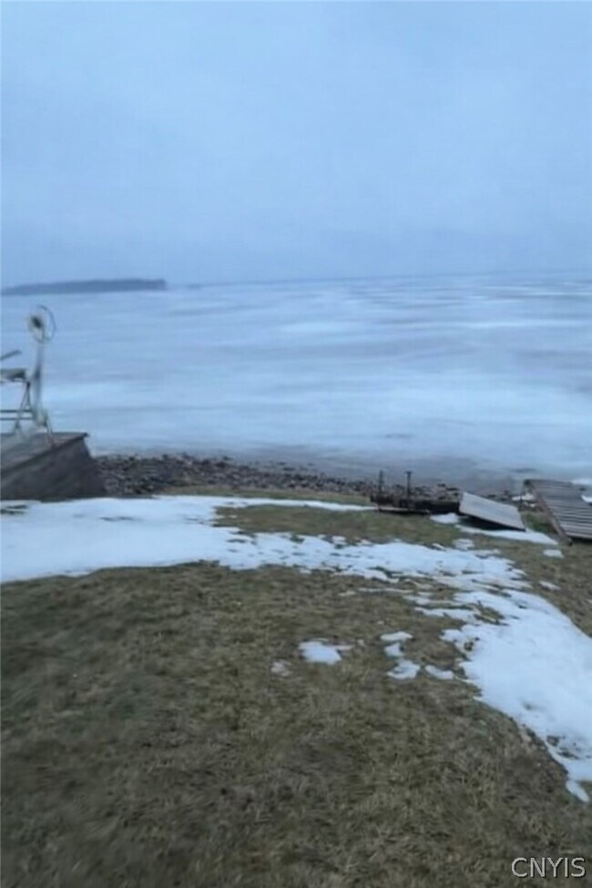 6996 Lakeshore Rd in Cicero, NY - Building Photo - Building Photo