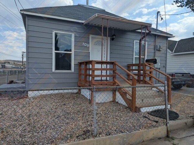 property at 109 Thomas St