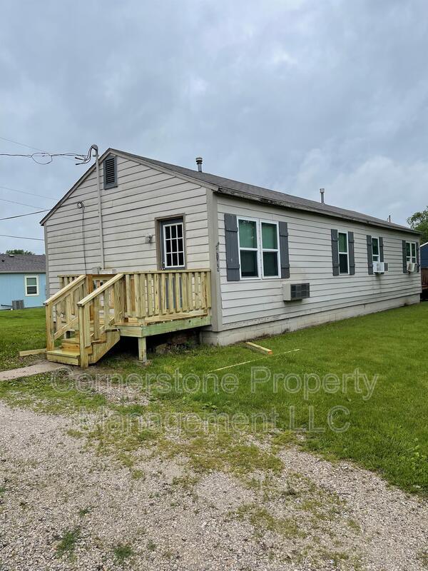 property at 8185 Center Dr