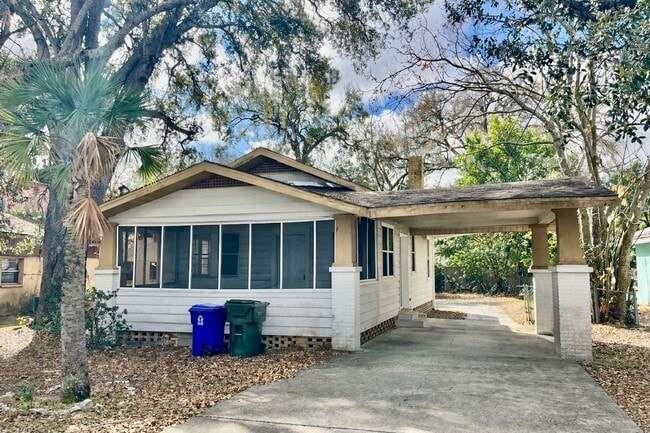 property at 1028 W 11th St