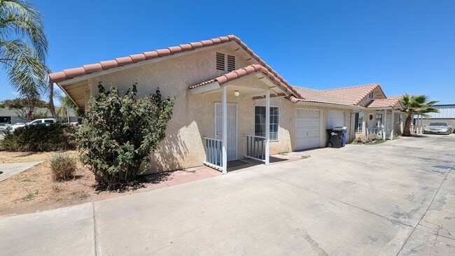 property at 1976 W Roby Ave