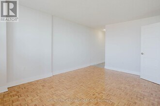 1500-1500 Bathurst St in Toronto, ON - Building Photo - Building Photo