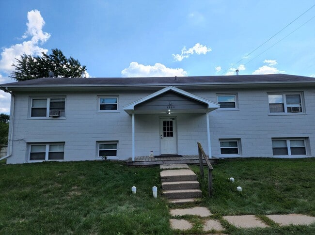 1804 James Ave, Unit 2