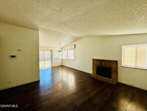 2308 Edam St in Lancaster, CA - Building Photo - Building Photo