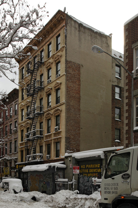 110-112 St Marks Pl in New York, NY - Foto de edificio