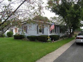 121 Beals St in Canandaigua, NY - Building Photo