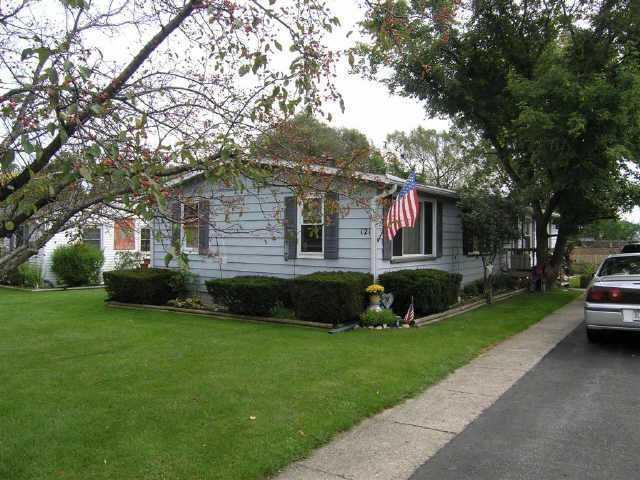 121 Beals St in Canandaigua, NY - Building Photo