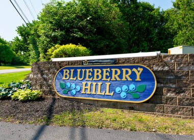 600 Still Moon Cres, Unit Apt 2 in Rochester, NY - Building Photo - Building Photo