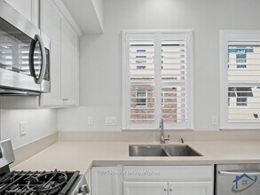 225 Houret Dr in Milpitas, CA - Building Photo - Building Photo