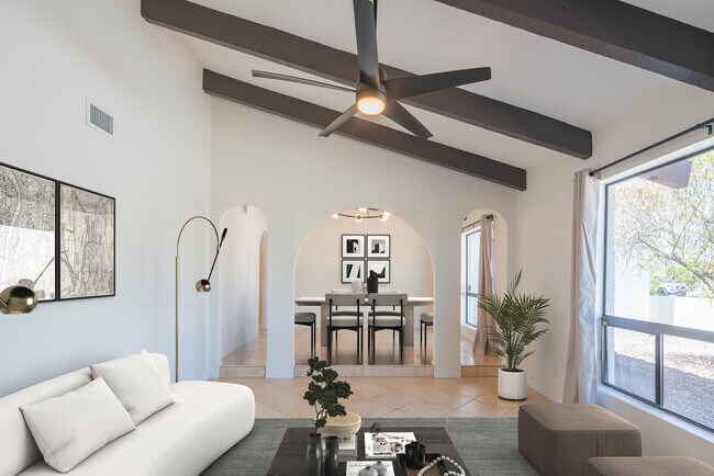 12215 E Palomino Rd in Scottsdale, AZ - Foto de edificio - Building Photo