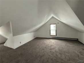 1200 N Glencove Rd in Syracuse, NY - Building Photo - Building Photo