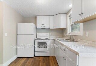 26 Reid St in Marion, NC - Building Photo - Building Photo