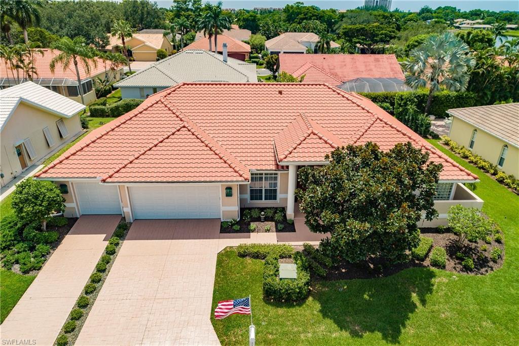 9811 Ensign Ct in Ft. Myers, FL - Foto de edificio