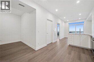 25 Wellington St S in Kitchener, ON - Building Photo - Building Photo