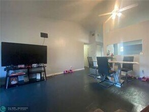 2431 NW 56th Ave in Lauderhill, FL - Building Photo - Building Photo