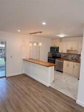 3000 NW 69th Ct in Fort Lauderdale, FL - Building Photo - Building Photo