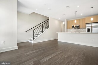 2724 12th St NE, Unit 4007B in Washington, DC - Building Photo - Building Photo