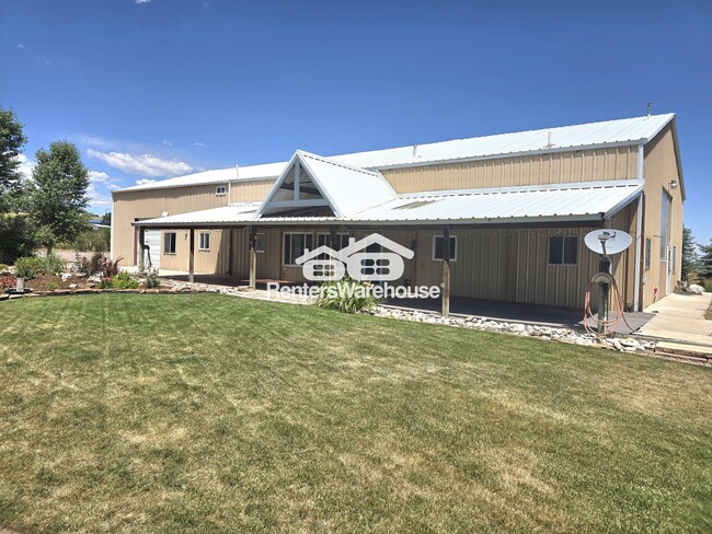 property at 999 Castlewood Dr