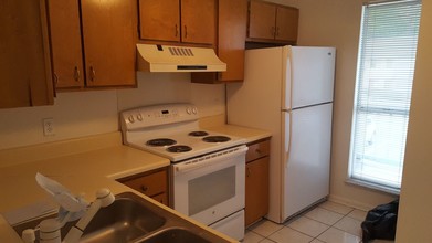 8005 US-80-Unit -1 in Savannah, GA - Foto de edificio - Building Photo