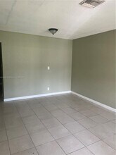5620 NW 14th St in Lauderhill, FL - Building Photo - Building Photo
