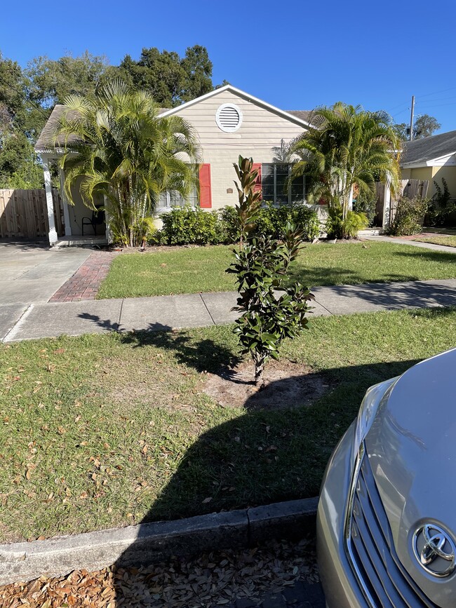 property at 817 Harwood St