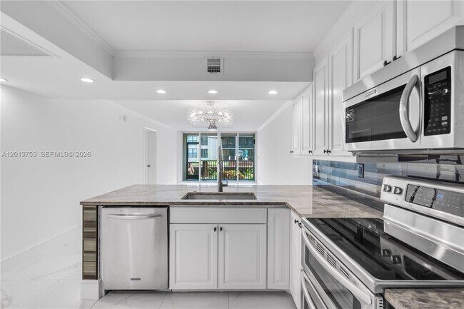 12 Royal Palm Way in Boca Raton, FL - Building Photo - Building Photo