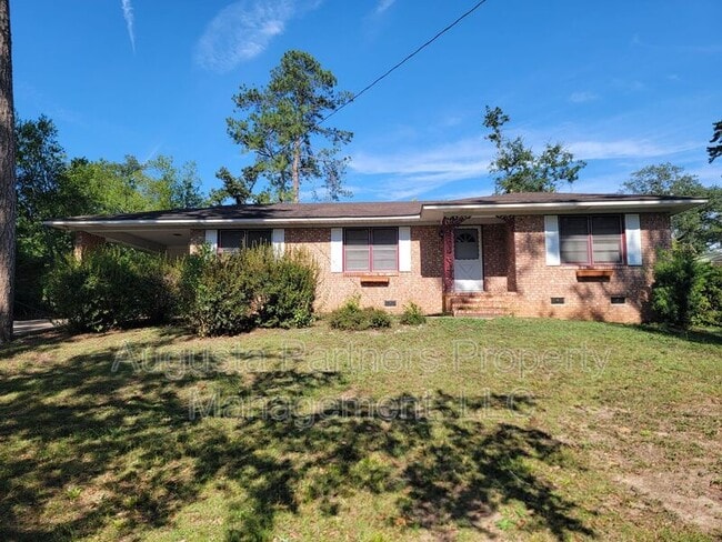 property at 1125 Crestview Dr