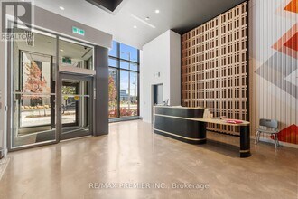 10 Abeja St in Vaughan, ON - Building Photo - Building Photo