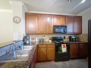 906 Charo Pkwy in Davenport, FL - Building Photo - Building Photo