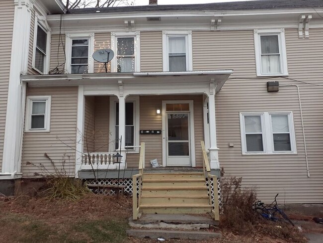 110 Silver St in Waterville, ME - Building Photo - Building Photo