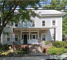 28A Cherry St, Unit 4-bed1bath in Somerville, MA - Building Photo