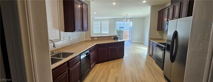 395 Kensington Palace Ave in North Las Vegas, NV - Building Photo - Building Photo