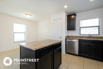 1499 Swan Lake Cir in Dundee, FL - Building Photo - Building Photo