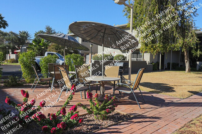 4132 E Calle Redonda in Phoenix, AZ - Building Photo - Building Photo