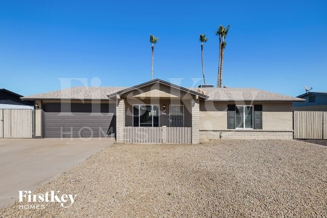 property at 3526 W Voltaire Ave