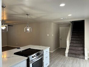 4200 Oak Country Dr in Arlington, TX - Building Photo - Building Photo