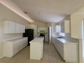 755 Palaiseau Ct in Kissimmee, FL - Building Photo - Building Photo