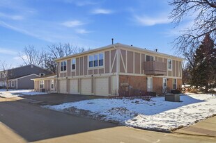 205 Nantucket Harbor in Schaumburg, IL - Building Photo