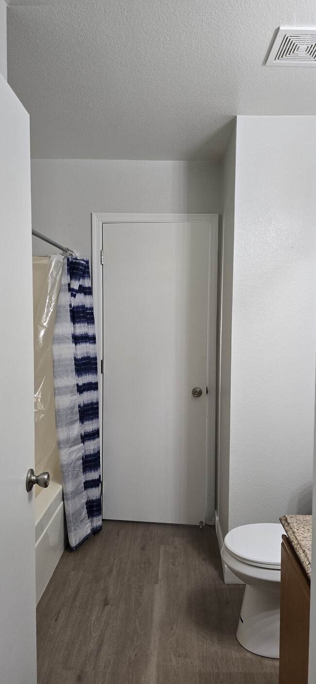 11602 W Charter Oak Rd in El Mirage, AZ - Foto de edificio - Building Photo