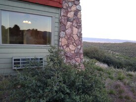 1003 N Opal Dr, Unit B in Prescott, AZ - Building Photo