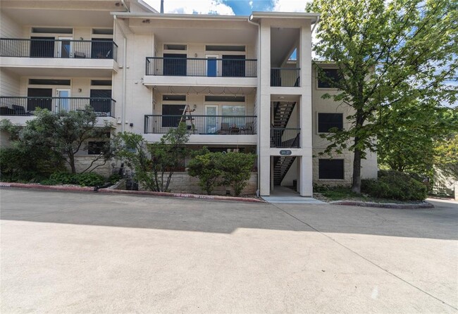 property at 2209 Hancock Dr