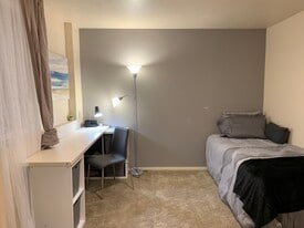 2536 Forest Park Dr, Unit 1-2 in Anchorage, AK - Building Photo