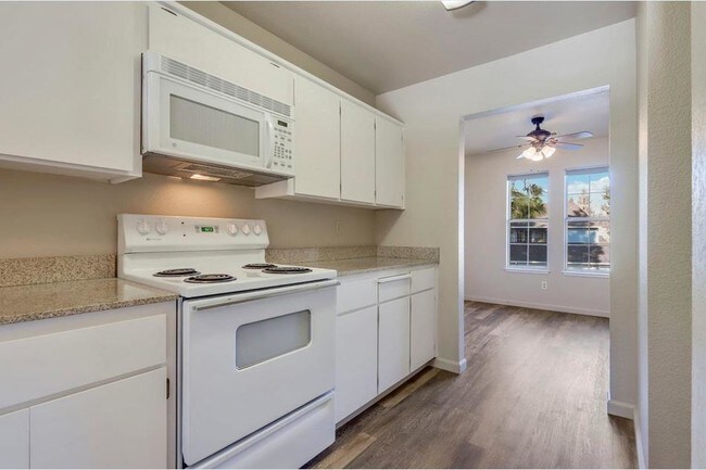 2400 Eilers Ln-Unit -1804 in Lodi, CA - Building Photo - Building Photo