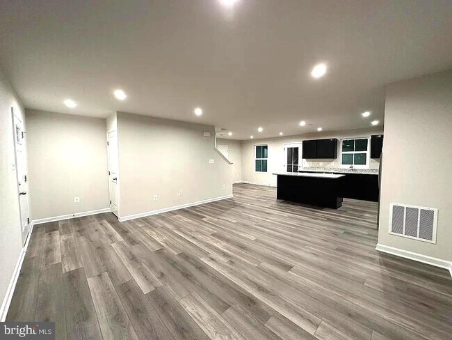 420 Circle Dr in Winchester, VA - Building Photo - Building Photo