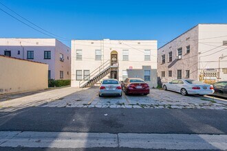 145 S Elm Dr in Beverly Hills, CA - Building Photo - Building Photo