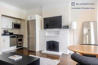 26 Jane St in New York, NY - Building Photo - Building Photo
