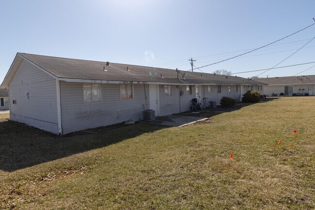 7401 N Moberly Dr in Columbia, MO - Building Photo - Building Photo