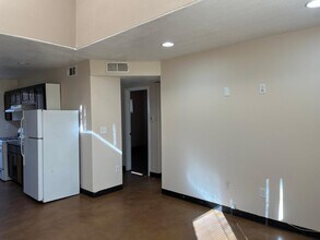 3418 Vail Ave SE-Unit -Apt 4 in Albuquerque, NM - Building Photo - Building Photo