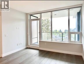 5410 Shortcut Rd in Vancouver, BC - Building Photo - Building Photo